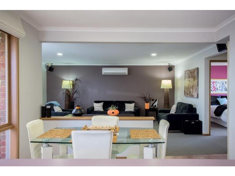 1 Essex Court, Strathdale VIC 3550