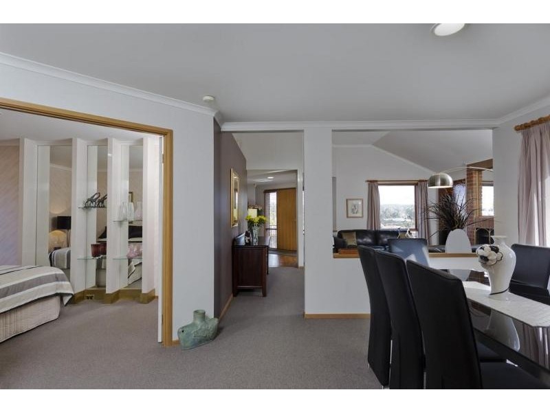 1 Essex Court, Strathdale VIC 3550