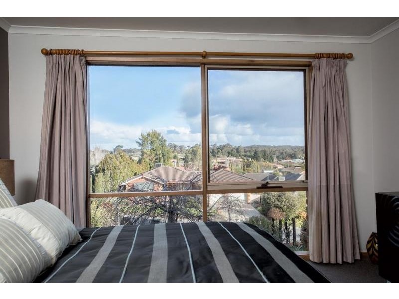 1 Essex Court, Strathdale VIC 3550