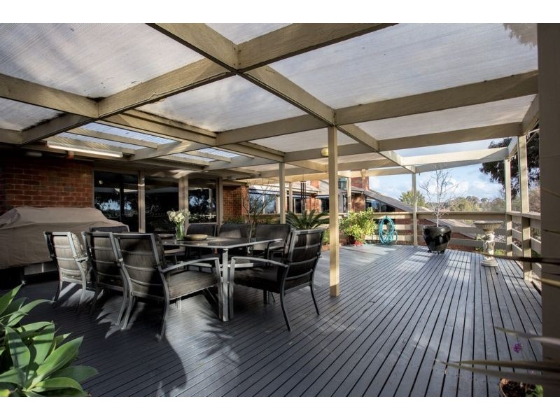 1 Essex Court, Strathdale VIC 3550