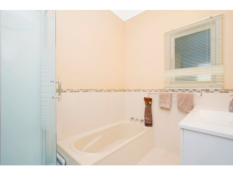 5a Louis Street, Long Gully VIC 3550