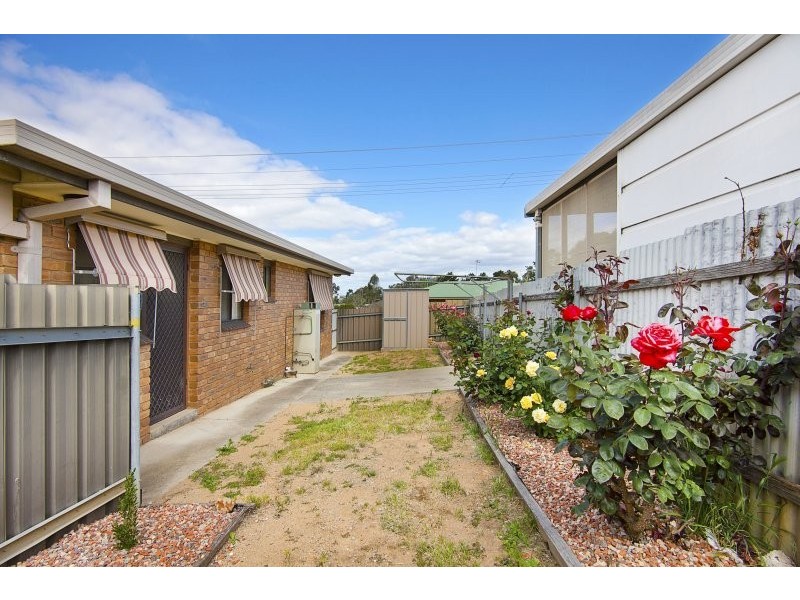 1/13 Nelson Street, California Gully VIC 3556