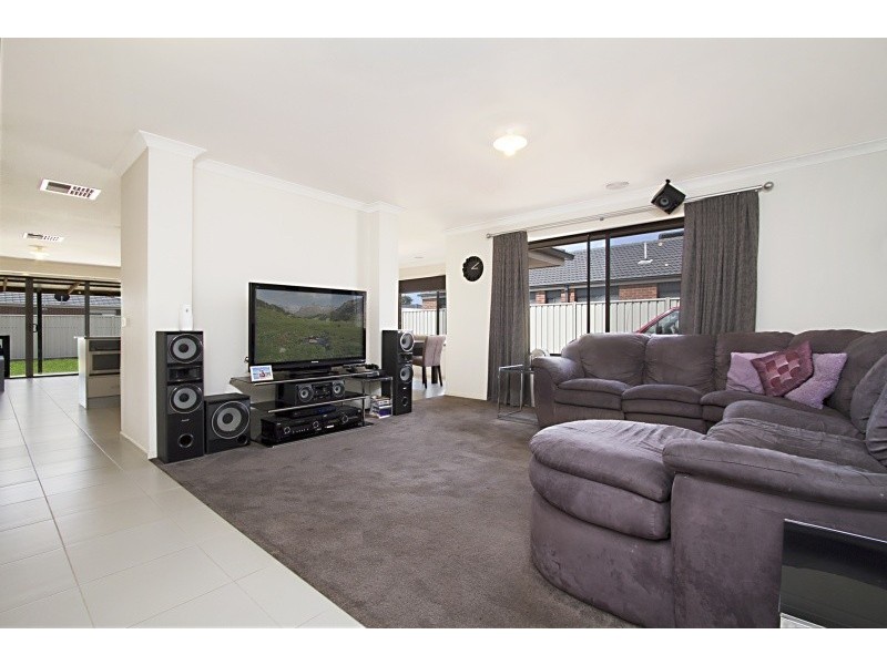 7 Lachlan Street, Epsom VIC 3551