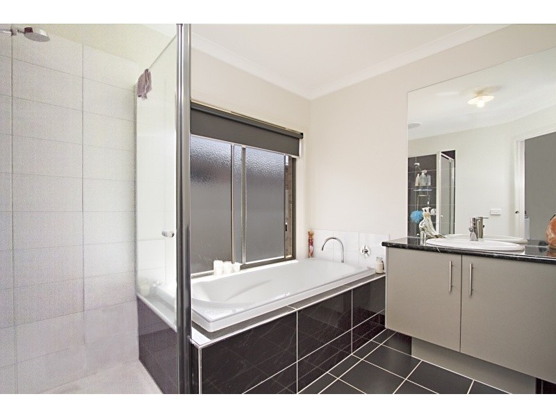 7 Lachlan Street, Epsom VIC 3551
