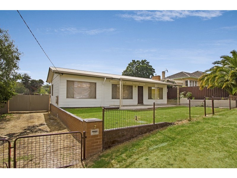 7 Lester Street, Eaglehawk VIC 3556