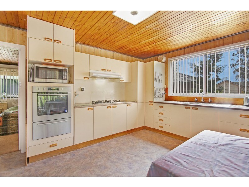 207 Jobs Gully Road, Eaglehawk VIC 3556