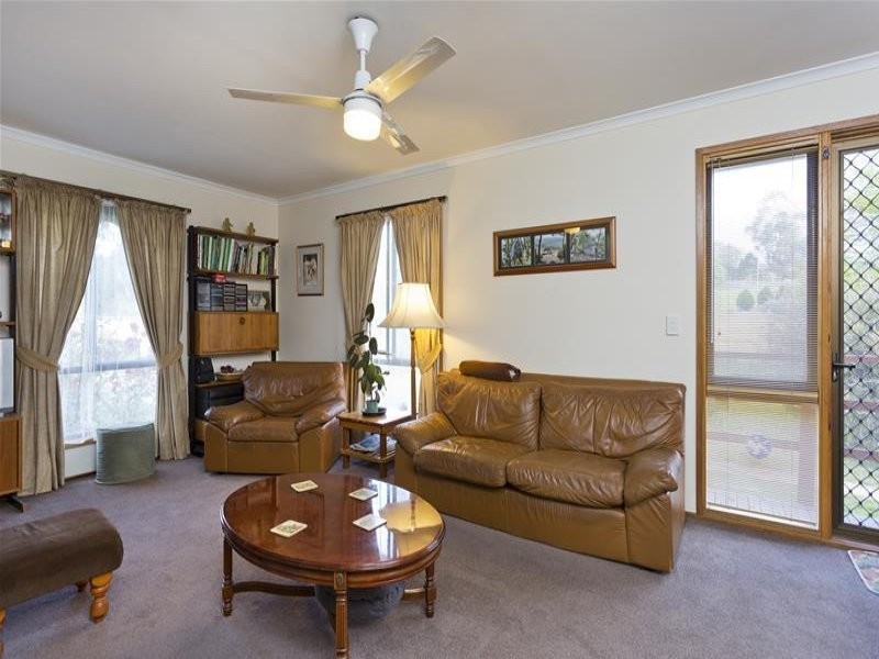 4 Webbs Road, Campbells Creek VIC 3451