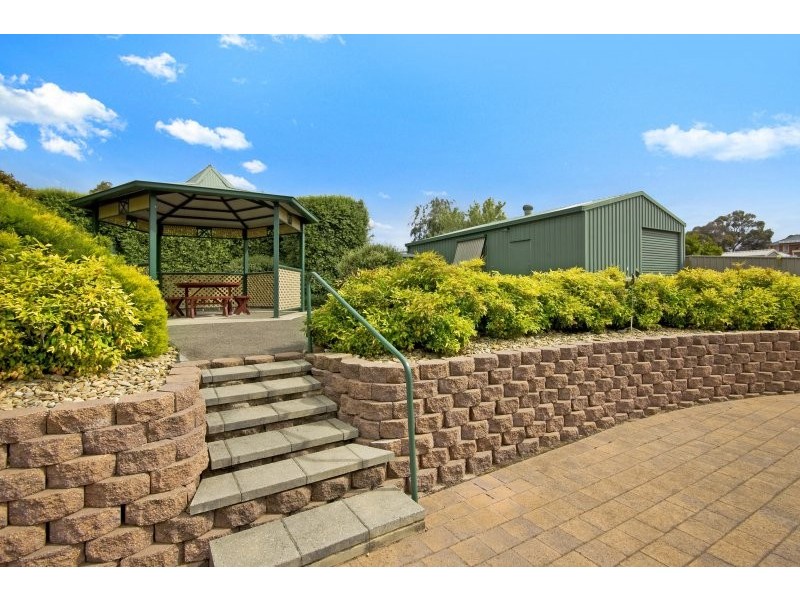 3 Currawong Court, Kennington VIC 3550