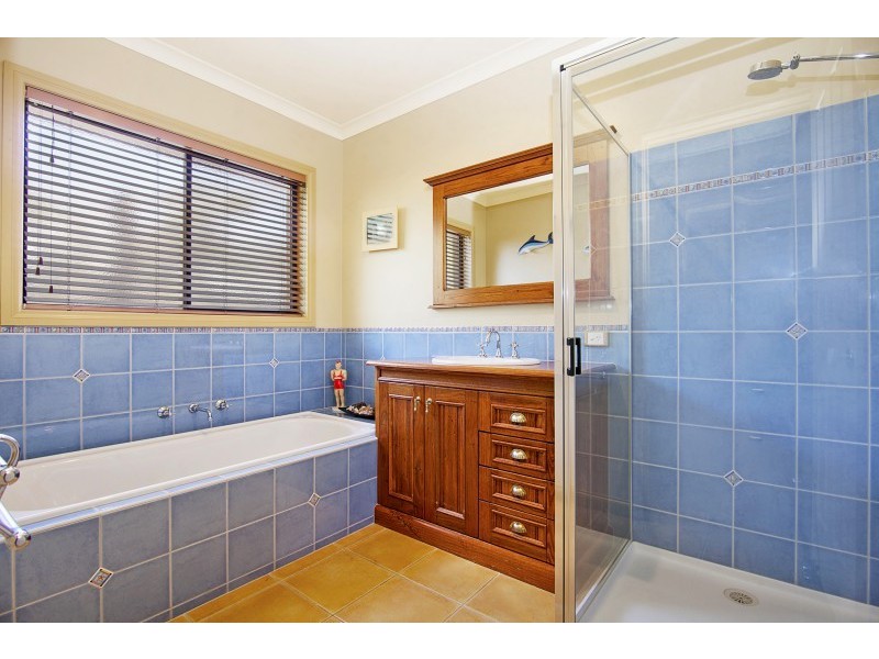 37 Pioneer Drive, Maiden Gully VIC 3551