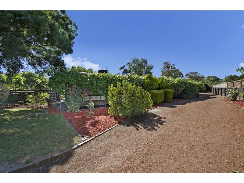 17 Strickland Street, Ascot VIC 3551