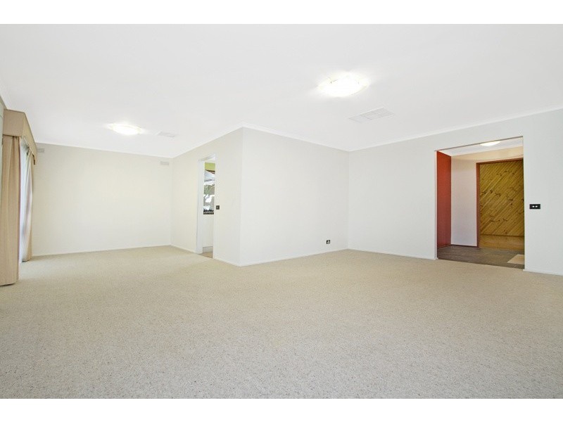 17 Strickland Street, Ascot VIC 3551
