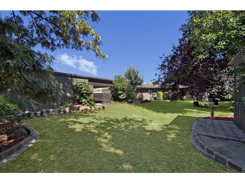 17 Strickland Street, Ascot VIC 3551