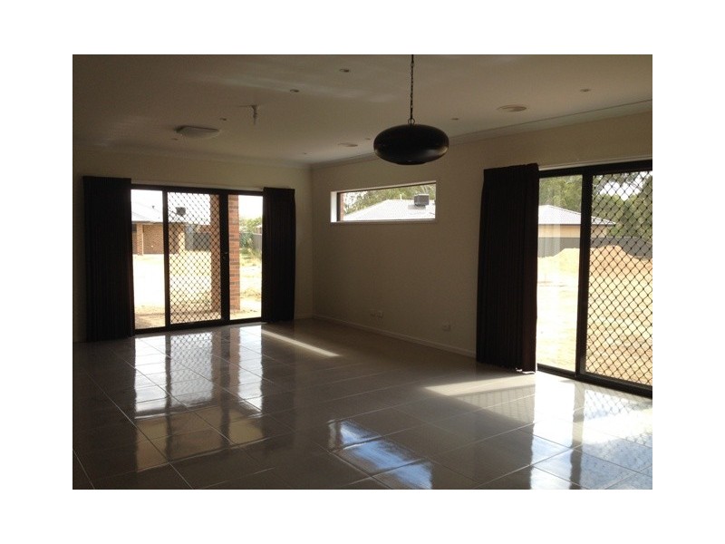 10 Roper Terrace, Epsom VIC 3551