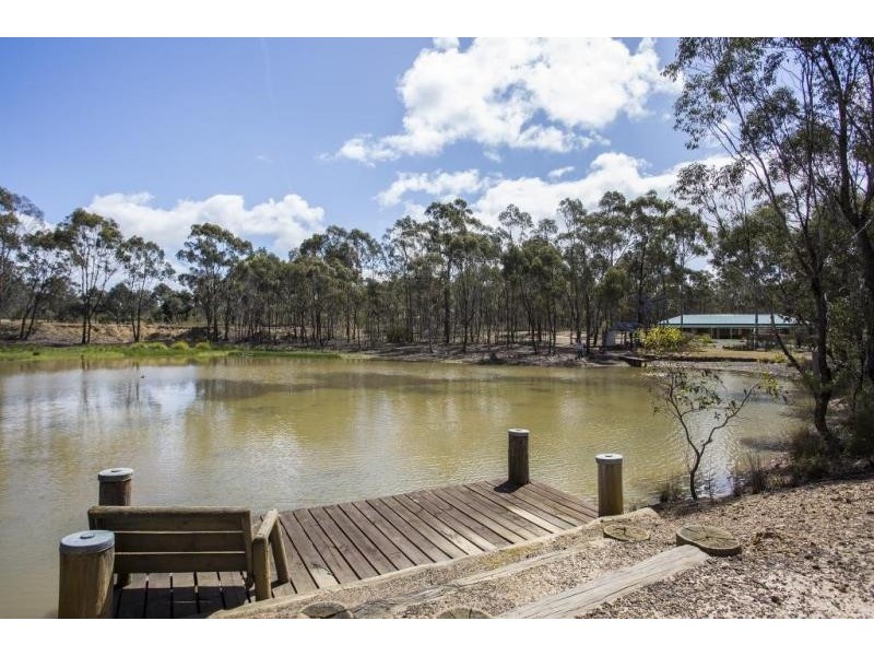 101 Sinclairs Road, Strathfieldsaye VIC 3551