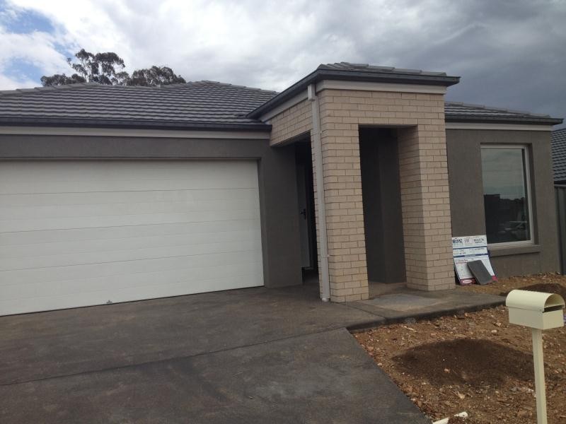 10 National Parade, Eaglehawk VIC 3556