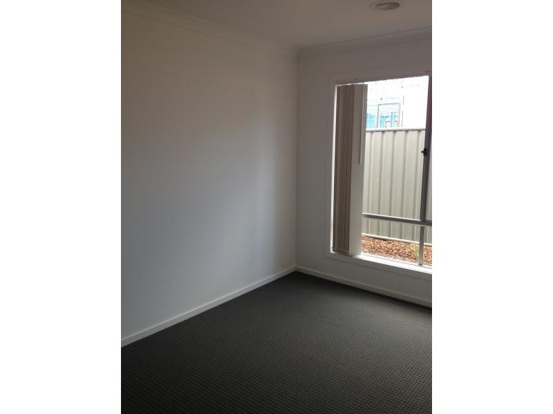 10 National Parade, Eaglehawk VIC 3556