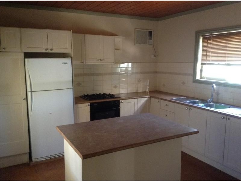 28 MacDougall Road, Golden Square VIC 3555