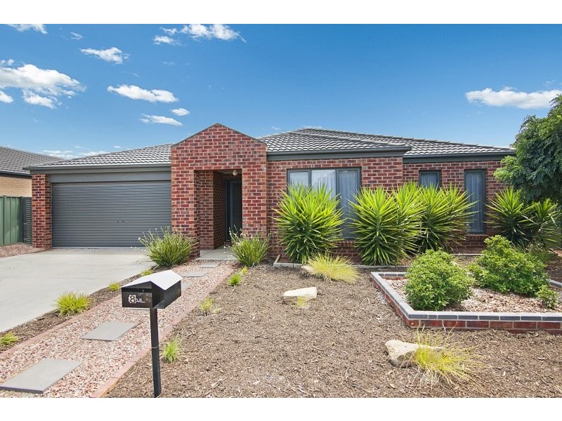 8 Arrawalli Avenue, Ascot VIC 3551
