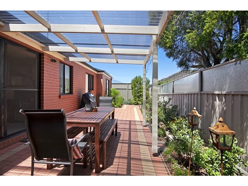 2/24 Kirby Street, Golden Square VIC 3555