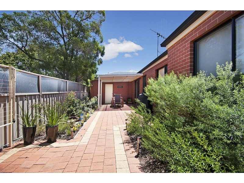 2/24 Kirby Street, Golden Square VIC 3555