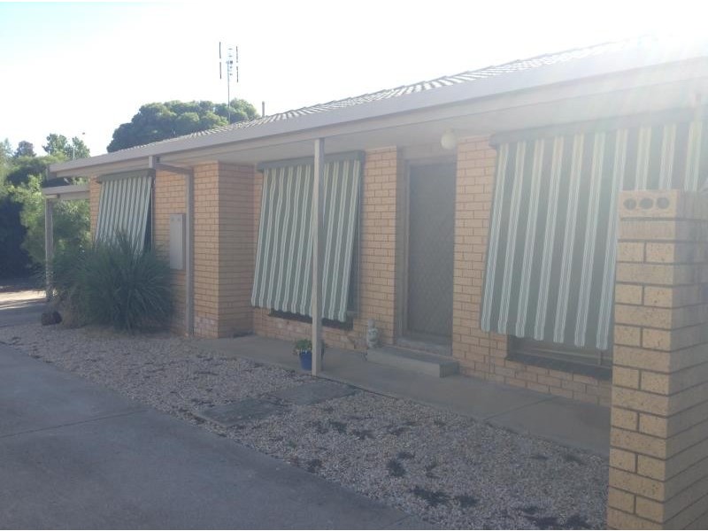 4/21A Nish street, Flora Hill VIC 3550