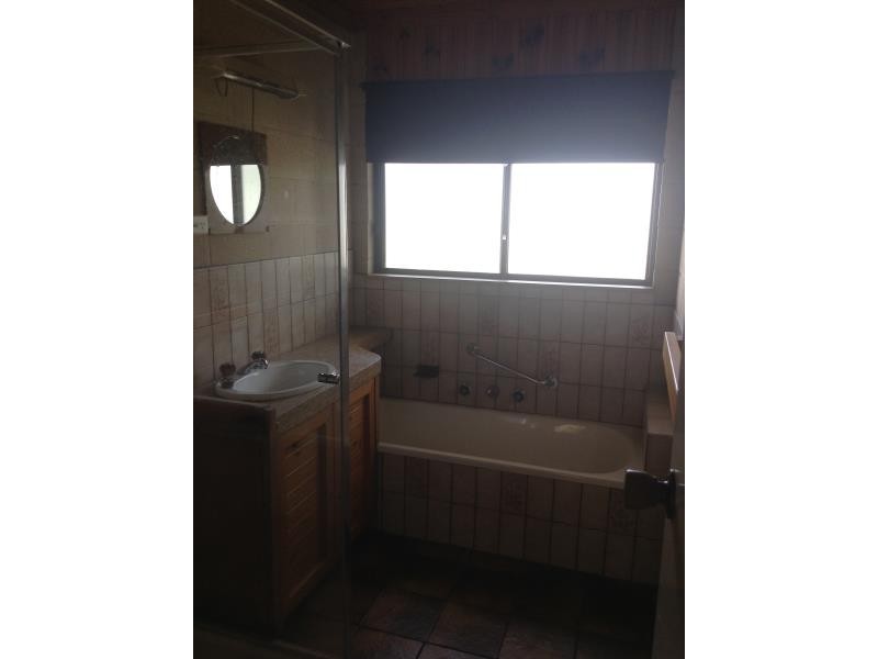 6 Coolbunna Close, Golden Square VIC 3555