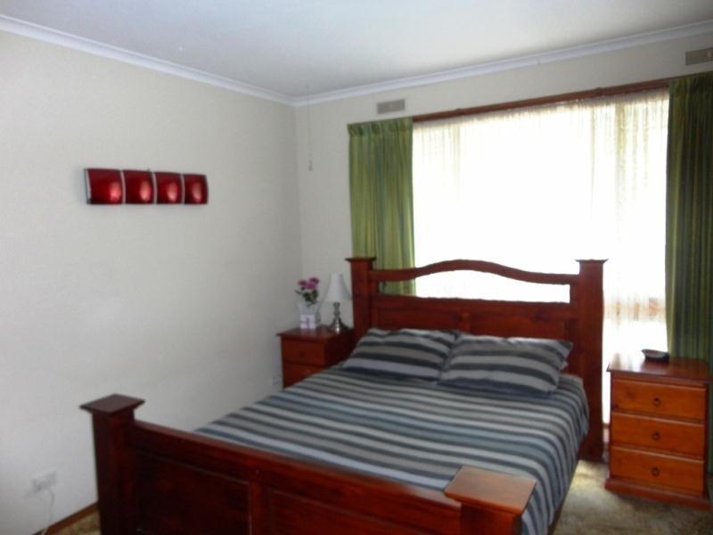 1 Hakea Street, Kennington VIC 3550