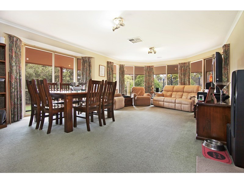 22 Michelle Drive, Maiden Gully VIC 3551