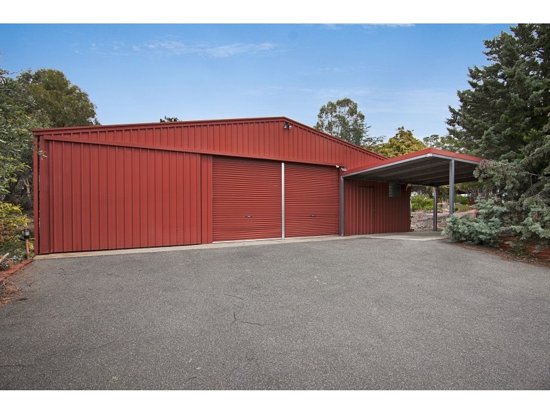 22 Michelle Drive, Maiden Gully VIC 3551