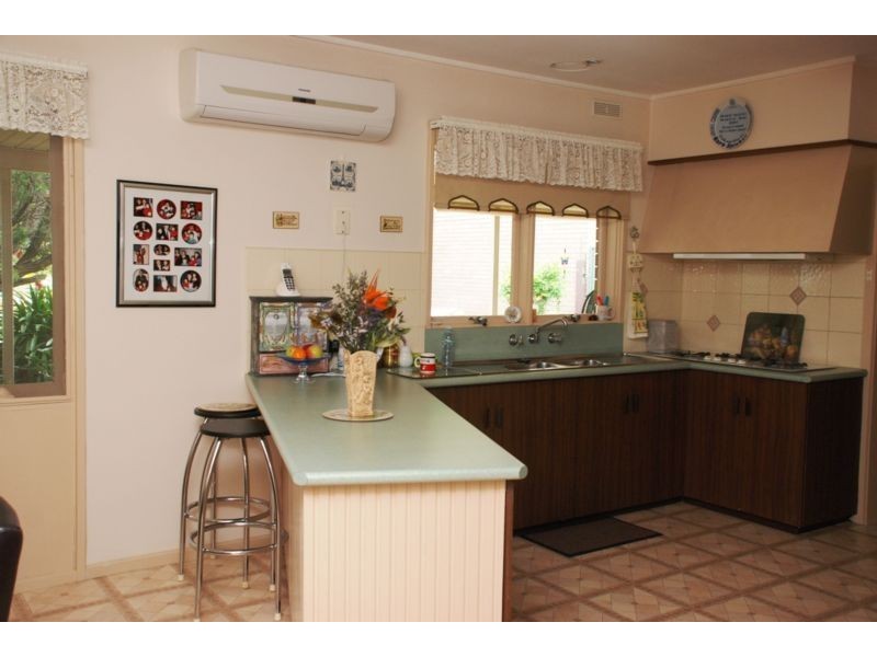 9 Manning Avenue, California Gully VIC 3556