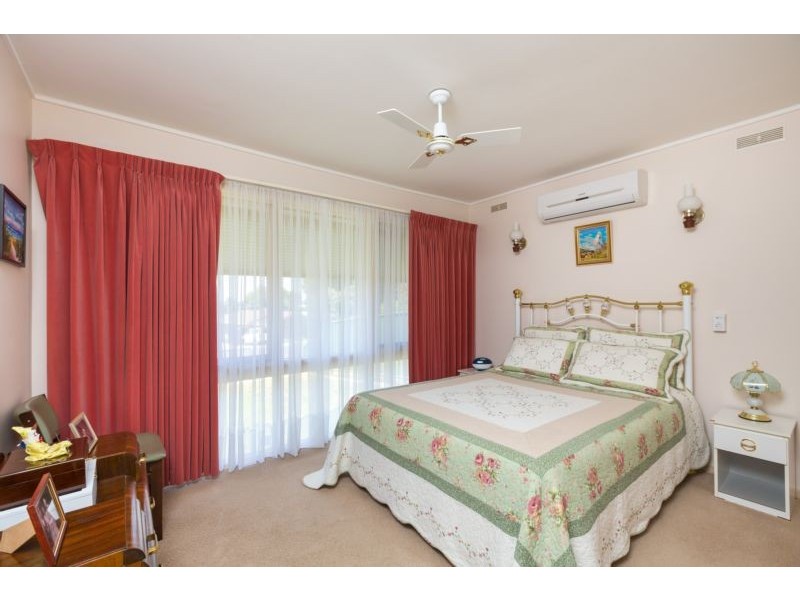 9 Manning Avenue, California Gully VIC 3556