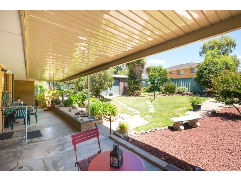 9 Manning Avenue, California Gully VIC 3556