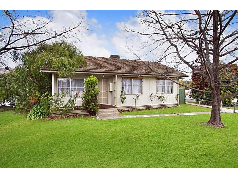 1 Clayton court, Golden Square VIC 3555