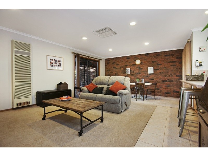 72 Aspinall Street, Golden Square VIC 3555