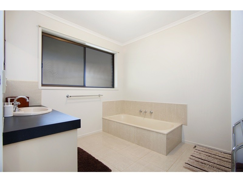 12 Melita Court, Ascot VIC 3551