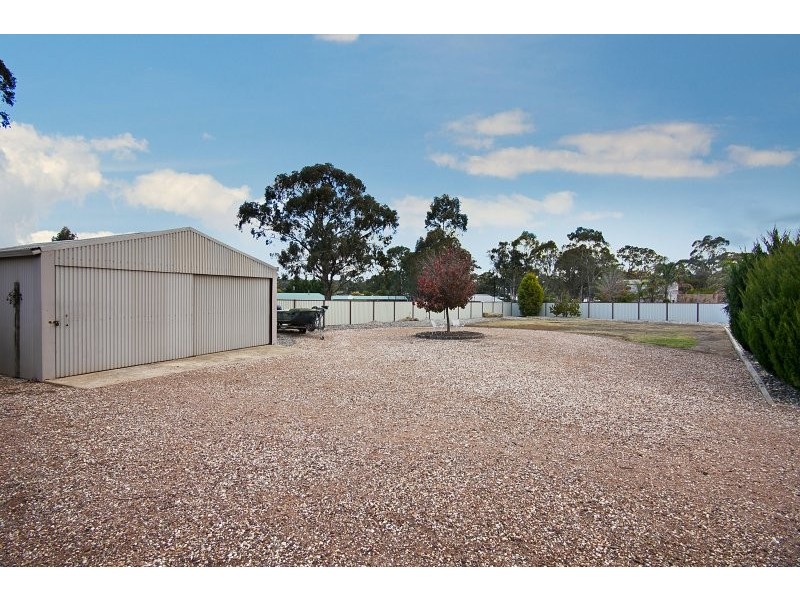 12 Melita Court, Ascot VIC 3551