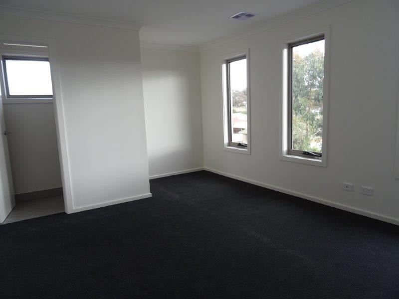 1/35 Pallett St, Golden Square VIC 3555