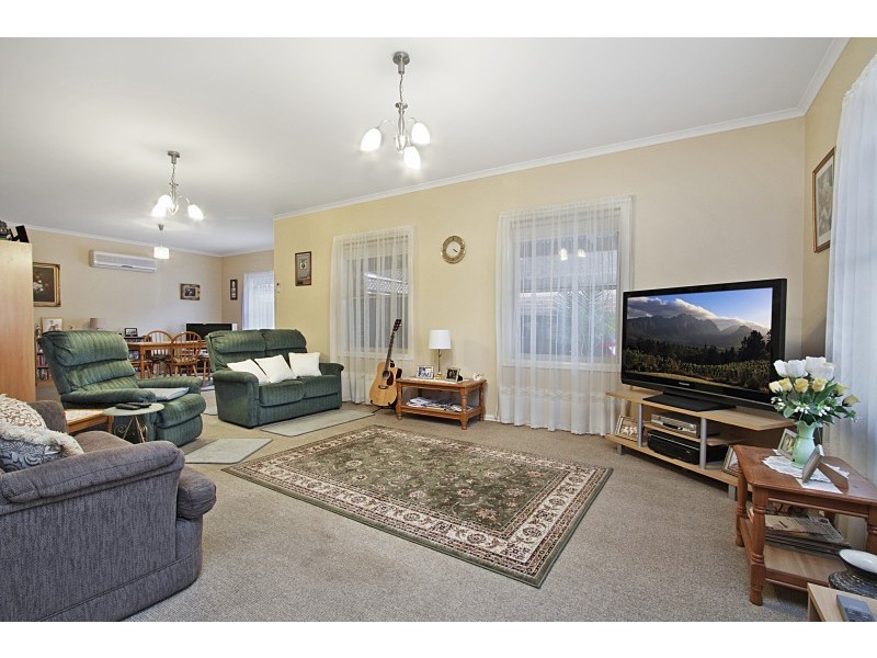 4 Emily Way, Golden Square VIC 3555