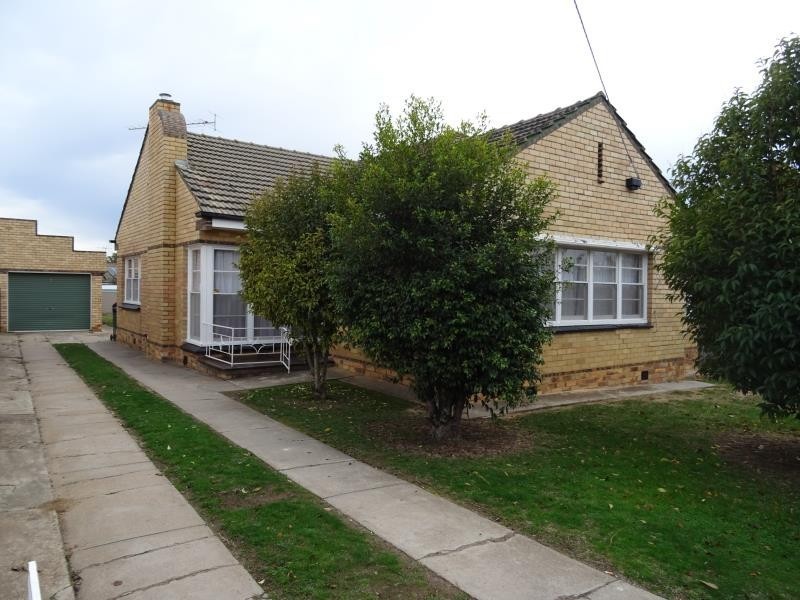 128 Neale Street, Flora Hill VIC 3550