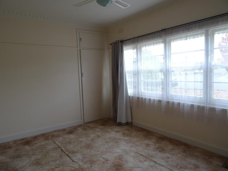 128 Neale Street, Flora Hill VIC 3550