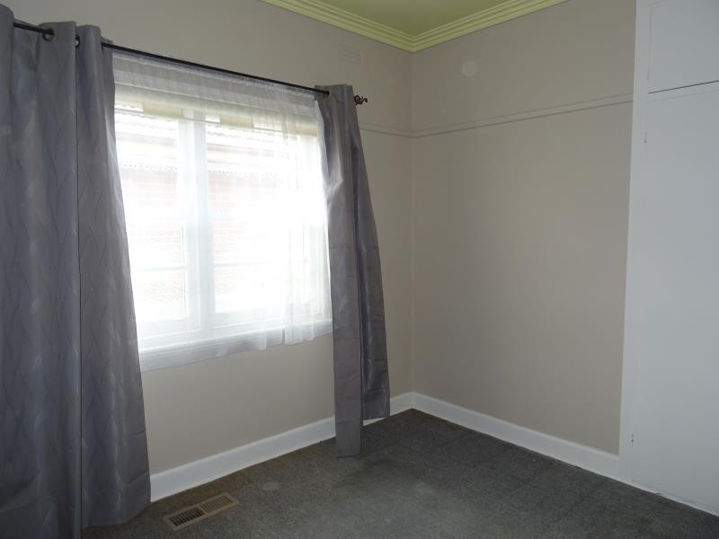 128 Neale Street, Flora Hill VIC 3550