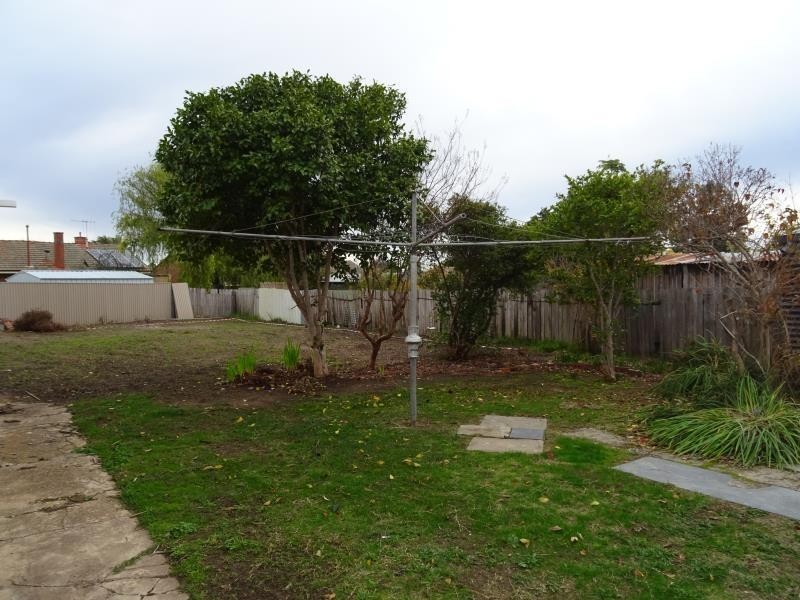 128 Neale Street, Flora Hill VIC 3550