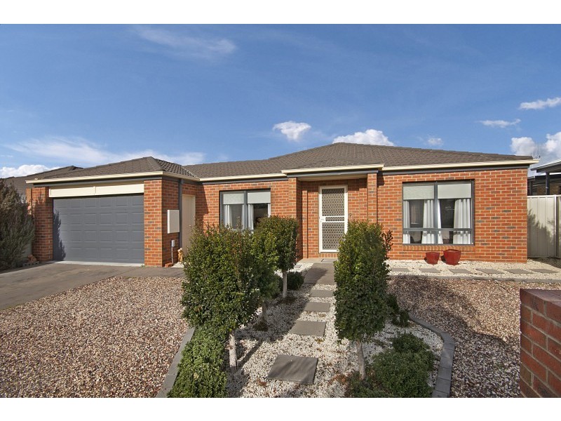 19 Manna Gum Drive, Epsom VIC 3551