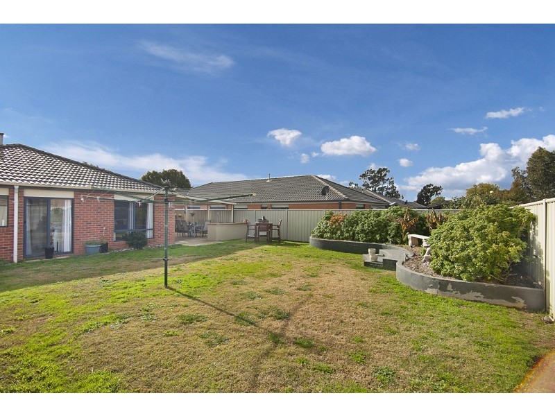 19 Manna Gum Drive, Epsom VIC 3551