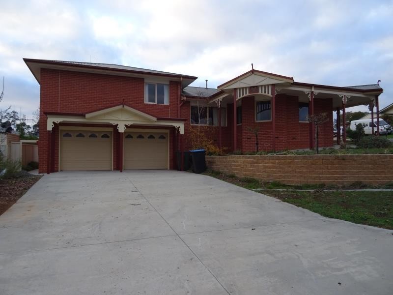 1 Kate Close, Kennington VIC 3550