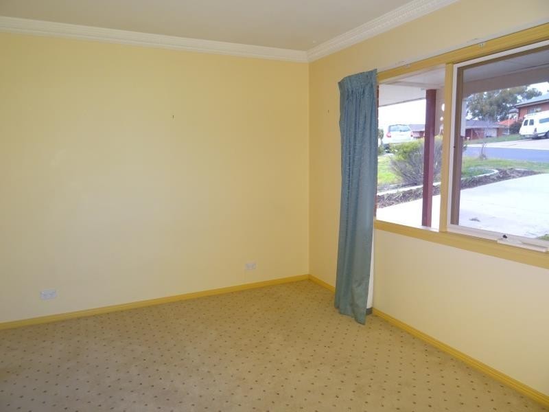 1 Kate Close, Kennington VIC 3550