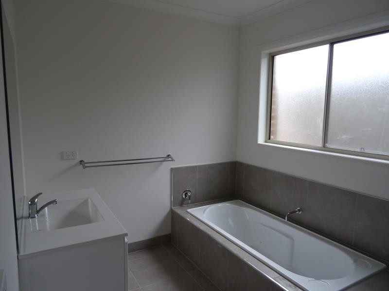 22A Emmett Street, Golden Square VIC 3555