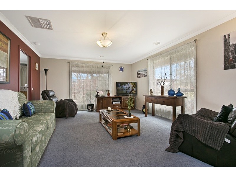 8 Hibiscus Court, Kangaroo Flat VIC 3555