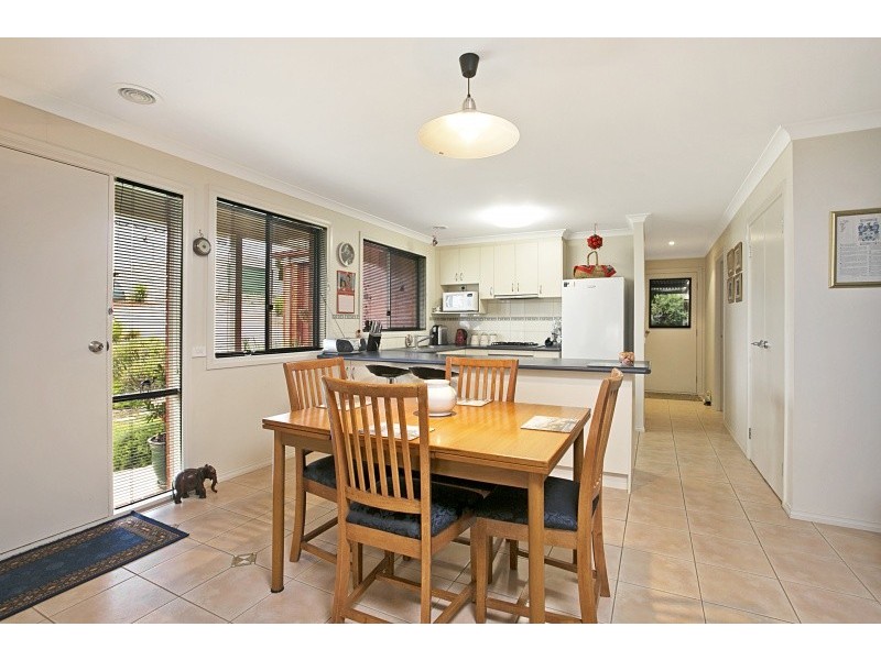 8 Hibiscus Court, Kangaroo Flat VIC 3555