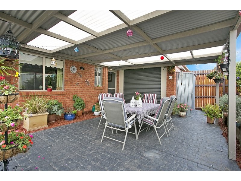 8 Hibiscus Court, Kangaroo Flat VIC 3555